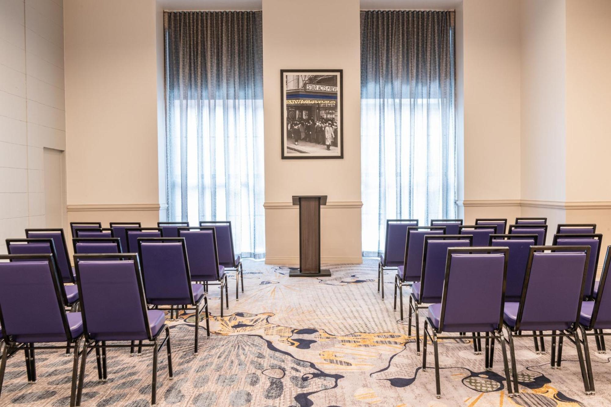 Springhill Suites By Marriott Baltimore Downtown Convention Center Area Экстерьер фото
