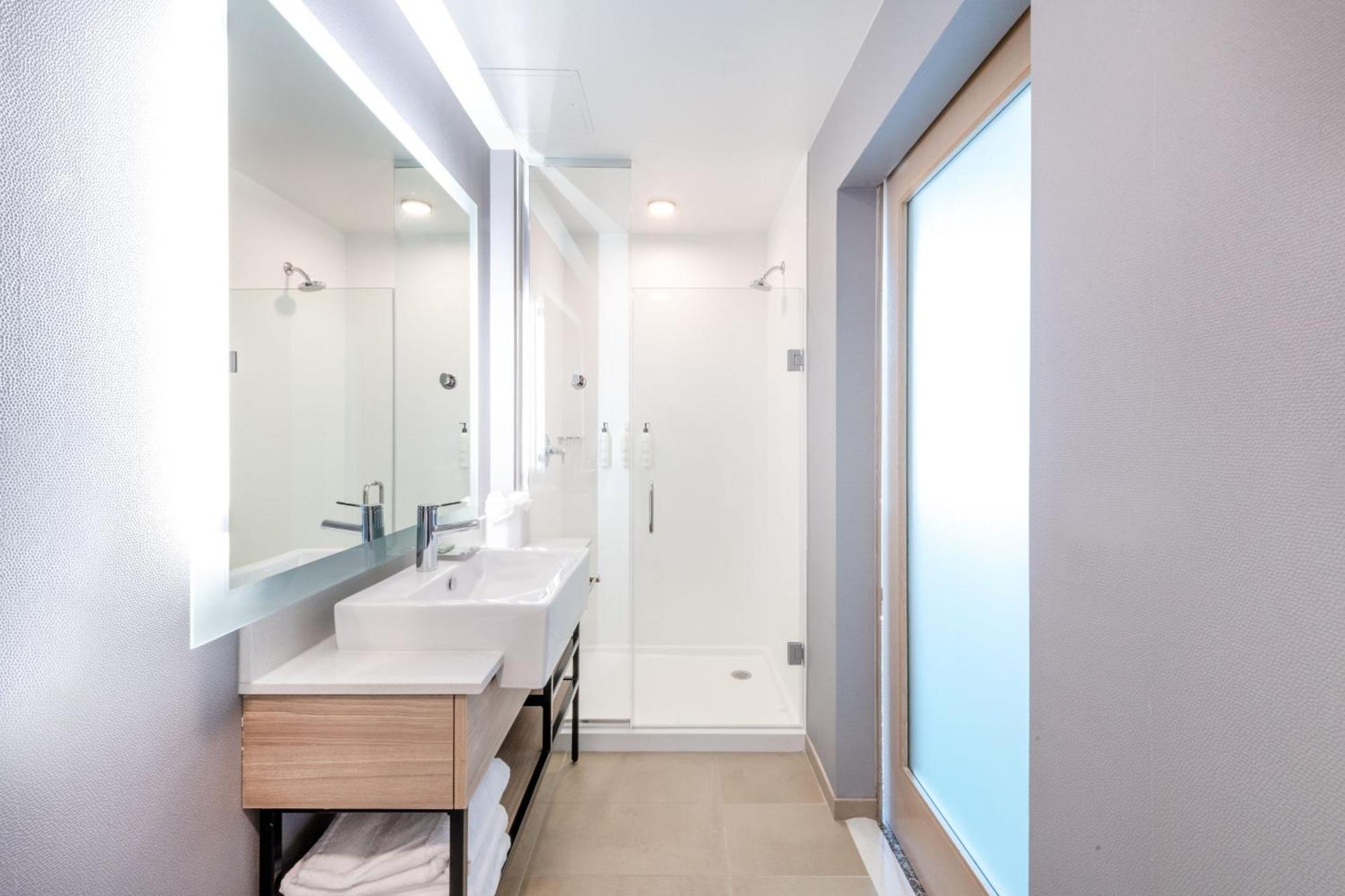 Springhill Suites By Marriott Baltimore Downtown Convention Center Area Экстерьер фото