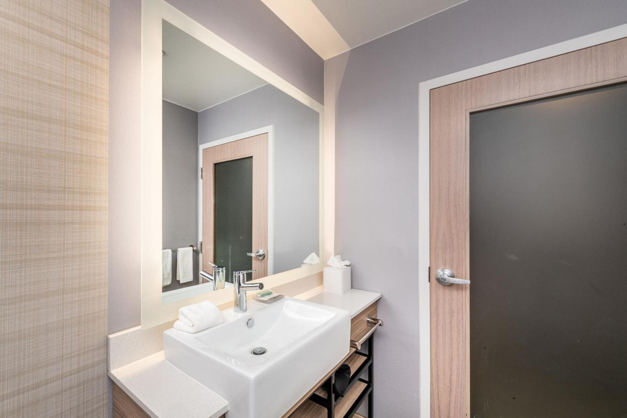 Springhill Suites By Marriott Baltimore Downtown Convention Center Area Экстерьер фото